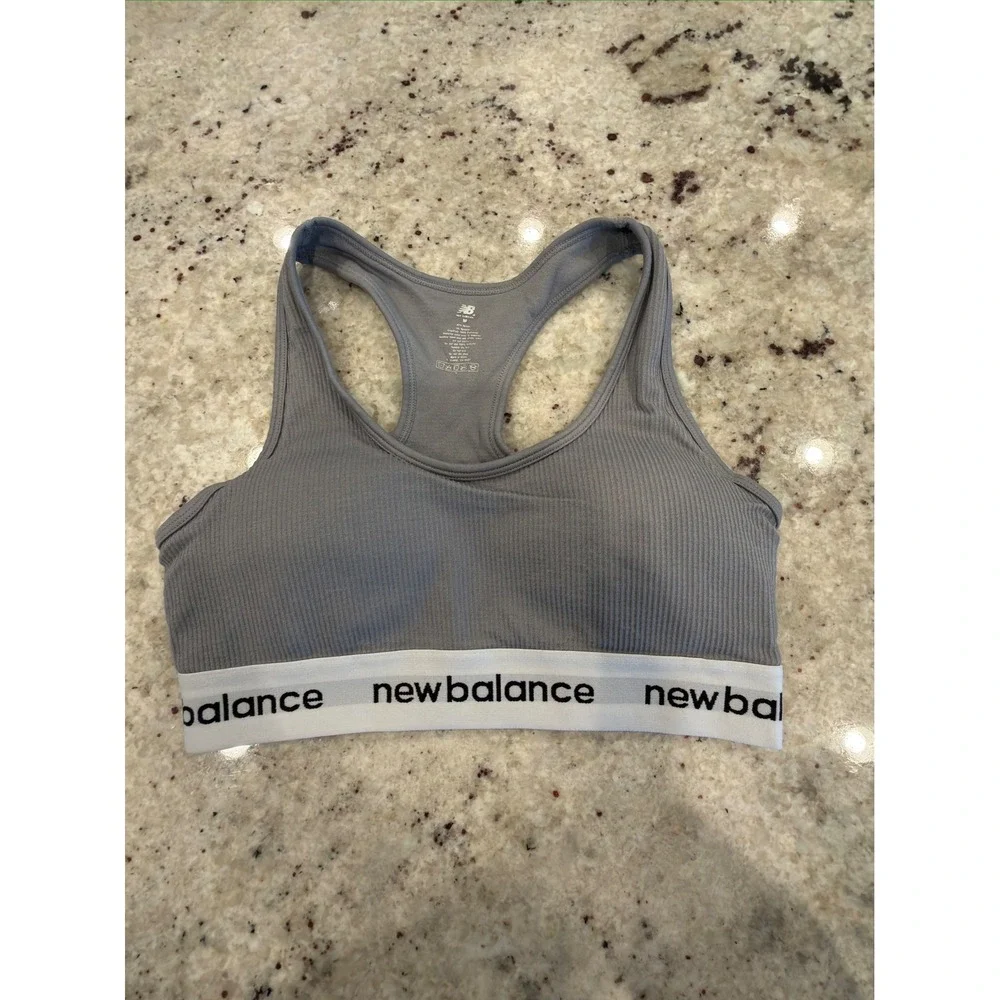 New Balance Gray‎ Ribbed Sports Bra Size M Racerback